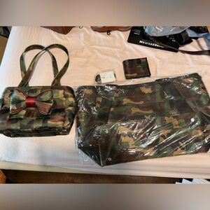Harveys Camo set! NWT large boat tote, CNC, medium tote, BF wallet & bow